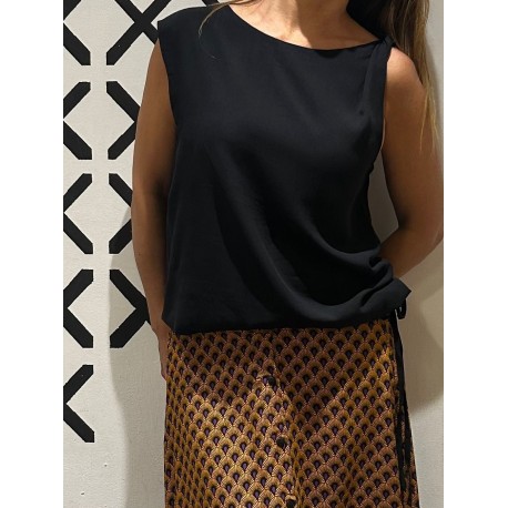 Top KIMMY Black