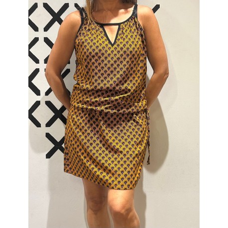 Vestido Doble V Mostaza